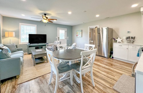 Morehead City House | Lighthouse Landing-Minutes from the beach & downtown!