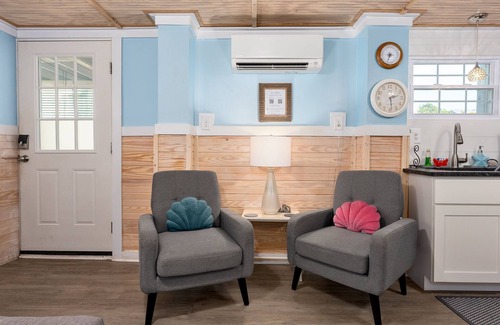 Topsail Beach House | Lil'TipSea (Downstairs)- Your Beach Getaway on Topsail Island, NC