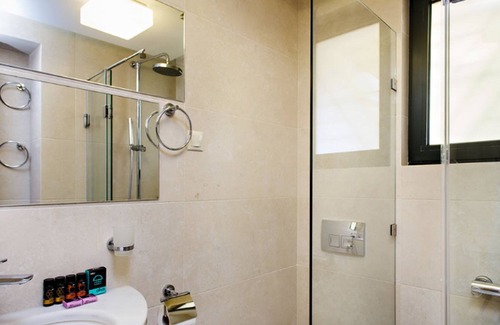 Vamvakopoulo Apartment | Lili Apartments,201,oasis 2,5 km from Hania center
