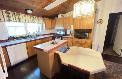 Ruidoso Cabin | Lillie Pad Summary: T