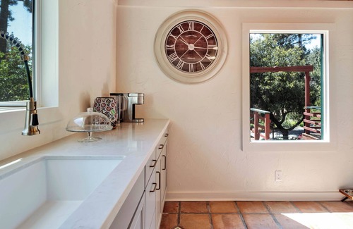 Fern Valley Cabin | Lily`s Mountain Landing