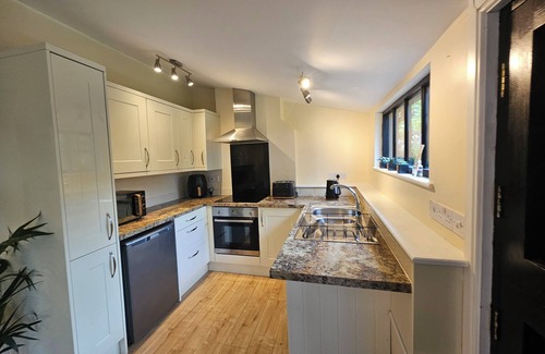 Stowmarket Cottage | Lilys Cottage - Sleeps 2 - Pet friendly