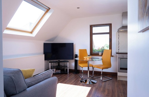 Limavady Apartment | Limavady Cherry Tree Apartment, Sleeps 2 & Parking