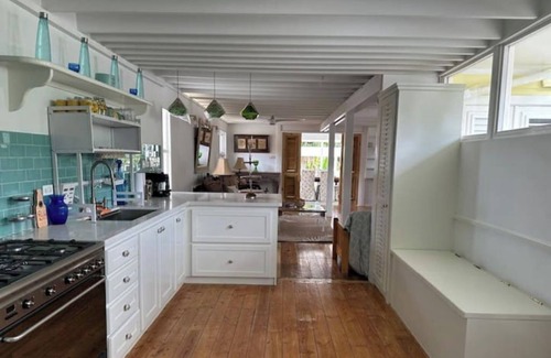 Paynes Bay Cottage | Lime Cottage 2BR Chattel Villa