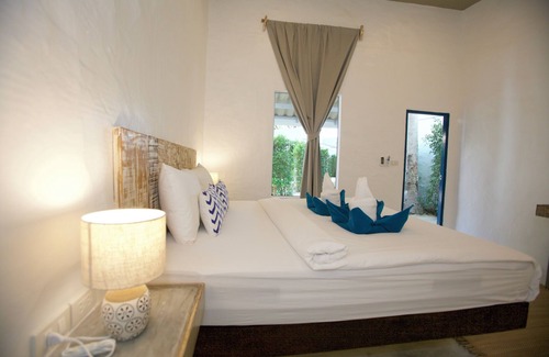 Thong Sala Resort | Lime & Soda Beachfront Resort