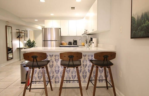 Northeast Apartment | Lincoln Park Place Capitol Hill with Parking