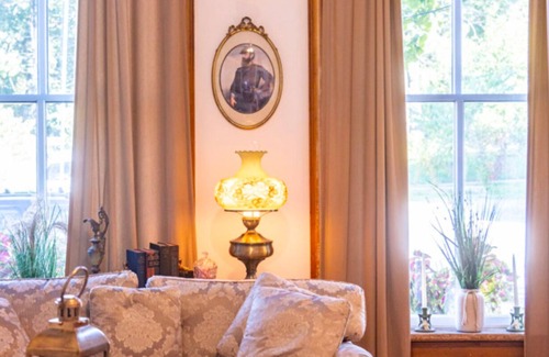 Gettysburg Bed & Breakfast | Lincoln Suite in charming Olinger House B&B in historic, downtown Gettysburg.