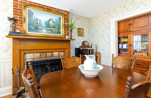 Galena House | Linen&Stone Inn Unit 7, Charming, Historic, 1.5 Blocks to Main St.