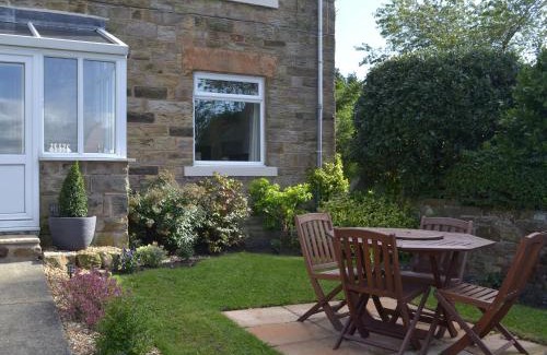 Chesterfield House | Ling Farm Cottage