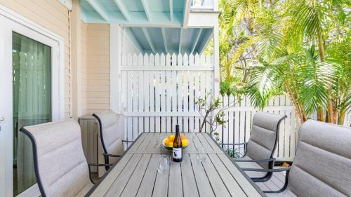 Bahama Village House | Linger Longer by AvantStay Key West Walkable Gated Community Shared Pool Week Long Stays Only