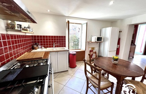 Fraisse-des-Corbieres House | Lion house - FRAISSE DES CORBIERES