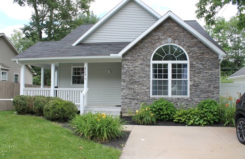 State College House | Lion’s Landing - PSU getaway! Everything needed for a fun, hassle-free stay!