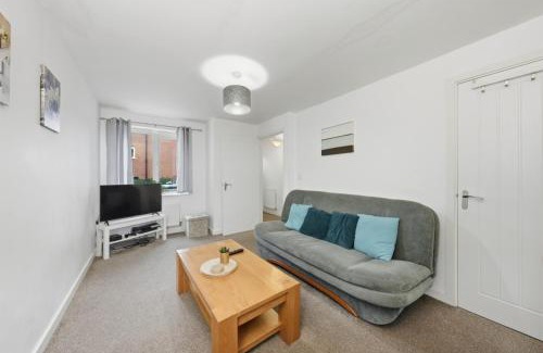 Coventry Apartment | Lisa's 2 bedroom house near Coventry
