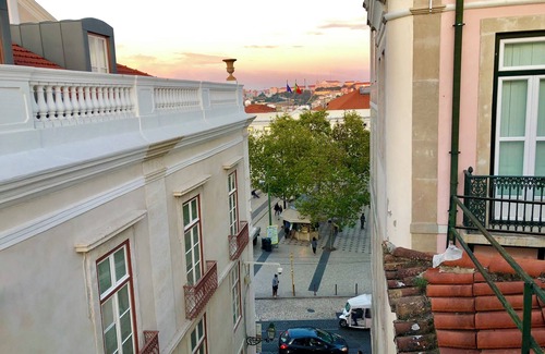 Sao Jose Apartment | Lisbon Downtown Penthouse Balcony River View