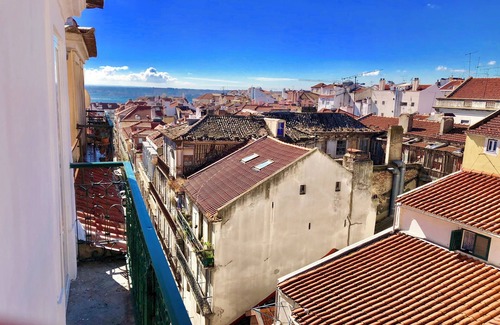Sao Jose Apartment | Lisbon Downtown Penthouse Balcony River View