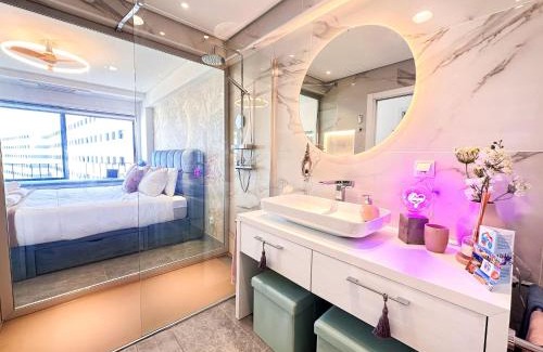 Parque das Nacoes Apartment | Lisbon Prestige River View Condo by BeCherish