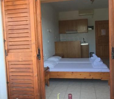 Skiathos Apartment | Litsa