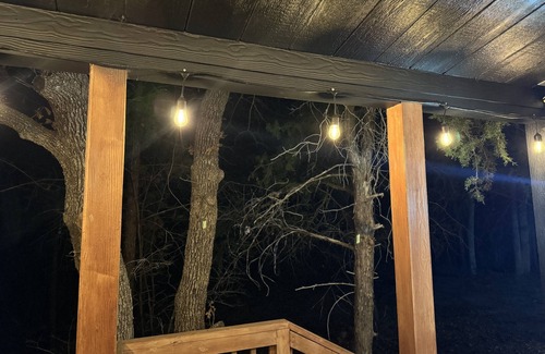 Somerville Cabin | Little Black Cabin in the Oaks