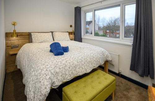 Staple Hill House | LITTLE COTO Fully Equipped South West Home By STAE-Homes