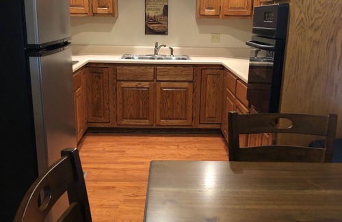 New Tazewell Apartment | Little Cozy Cabin on Norris St just steps away from beautiful Norris Lake