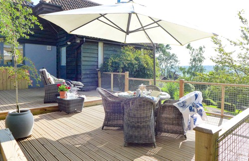 Axminster Cottage | LITTLE EVANSES, family friendly, country holiday cottage in Dalwood