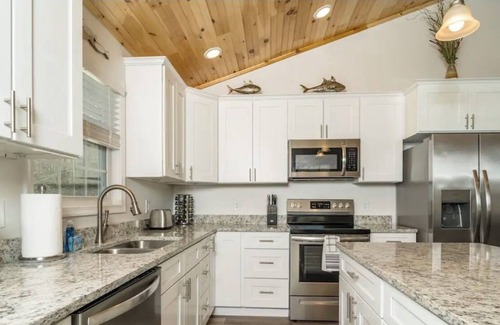 Shenandoah House | Little fish on the Shenandoah River