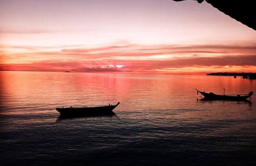 Wok Tum House | Little Gem Seaside Home