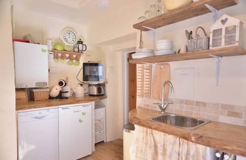 Northlew Cottage | Little HOF- free fast WIFI, EV charger, ideal for single business stays