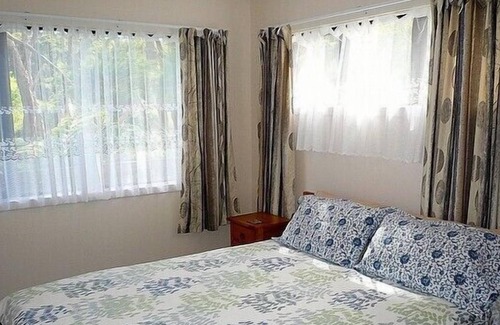 Oneroa Cottage | Little Oneroa - Little Oneroa Holiday Home