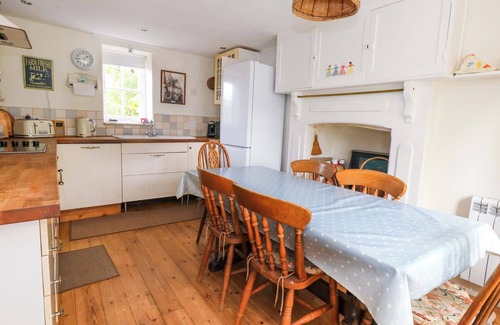 Thorncombe Cottage | LITTLE ORCHARD, pet friendly, character holiday cottage in Chard