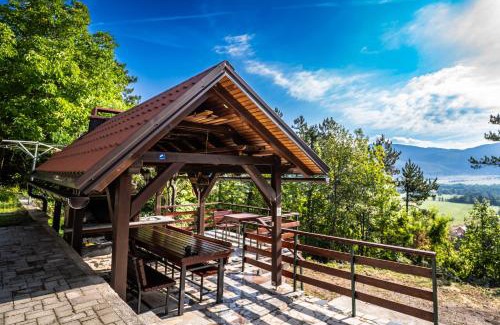 Lic Ski Chalet | Little paradise house