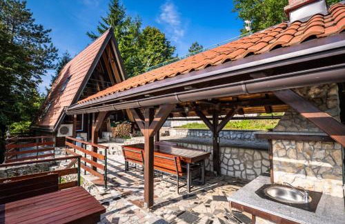 Lic Ski Chalet | Little paradise house