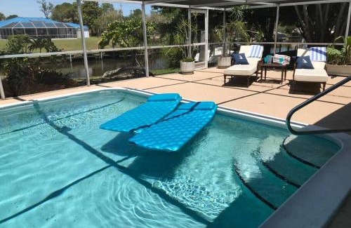 River Park House | Little Piece Of Heaven, on the river