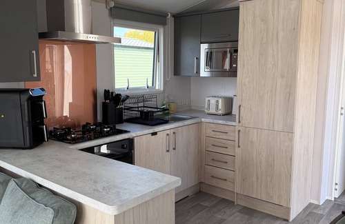 Great Houghton House | Little River Haven- cosy family friendly caravan at Billing Aquadrome