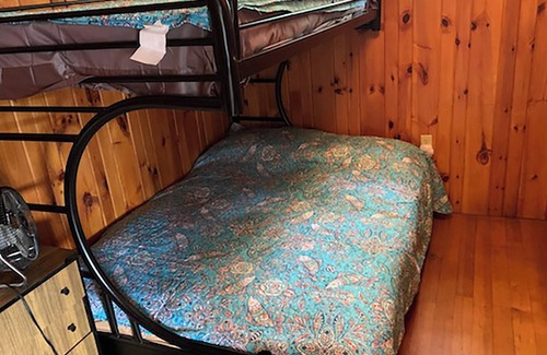 Raymond Cottage | Little Sebago Lake Gem