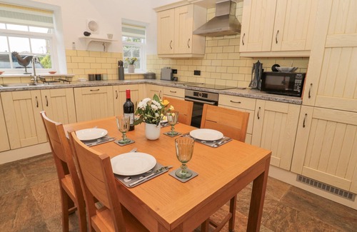 North Sunderland Cottage | LITTLE TERN, pet friendly, with a garden in Seahouses