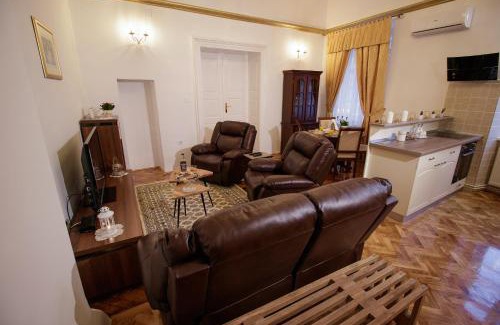 Varazdin Apartment | Little Vienna Gold Apartment