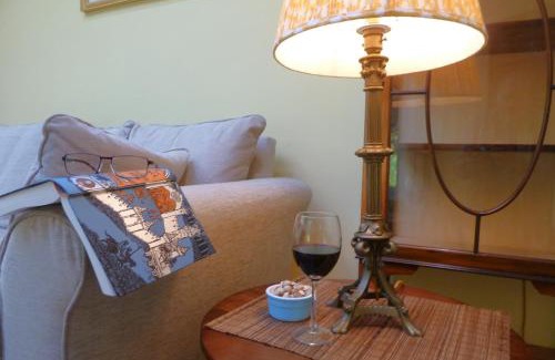 Pulborough House | Little Vintners by inspirestays-com