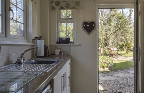 Okehampton Cottage | LITTLE WEEK COTTAGE, pet friendly in Bridestowe, Nr Lydford