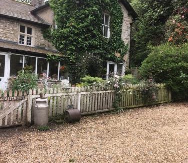 Settle Bed & Breakfast | Littlebank Country House