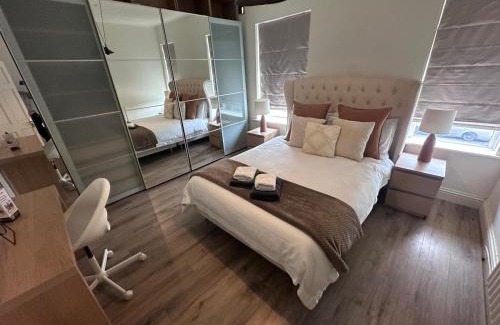 Salford Apartment | Littleton Co-living - Private Room Self-cater