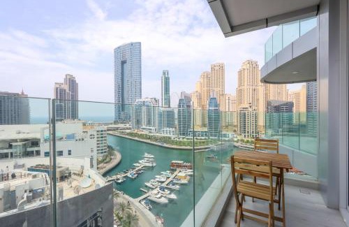 Dubai Marina Apartment | Livbnb - Sea and Marina View, Steps to Marina Walk
