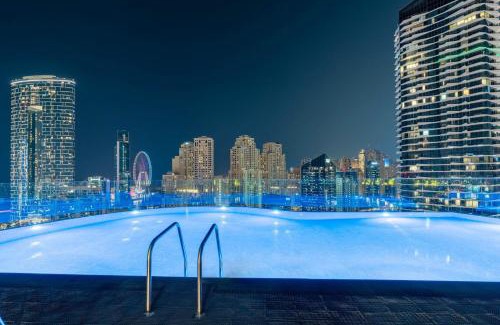 Dubai Marina Apartment | Livbnb - Sea and Marina View, Steps to Marina Walk