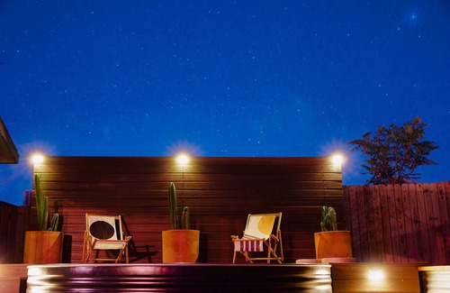 Joshua Tree House | 🌵Live Centered w/Hot Tub, Fire Pit & BBQ In Joshua Tree & Walk to Town!🌵