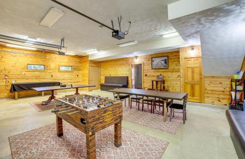 Grand Junction House | Live Large on Saddle Lake! Family Home with Dock