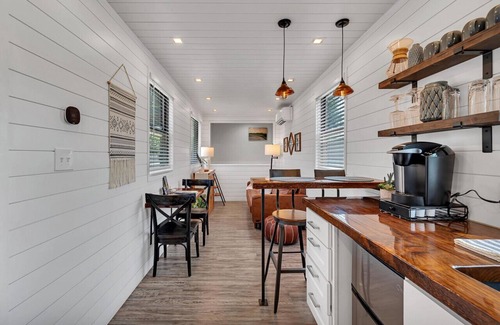 Waco House | Live Oak | Unprecedented Aerial Container Home