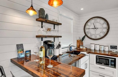 Waco House | Live Oak | Unprecedented Aerial Container Home