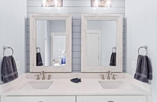 Long Beach House | Live Oak Villa~OKI Beach Retreat