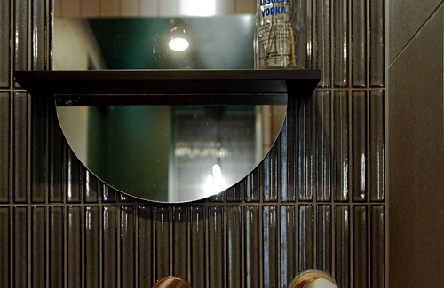 Fitzroy Apartment | Live on the world's most livable street! Walk everywhere, pet welcome.