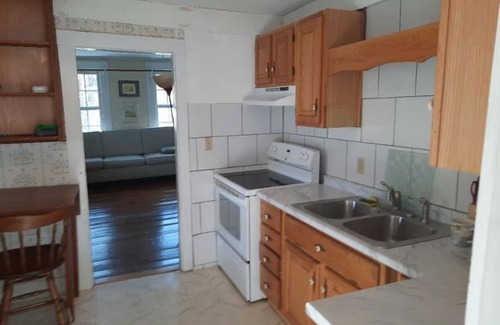 Sharon Other | Live the Vermont Life in 1840 Classic Renovated Cape